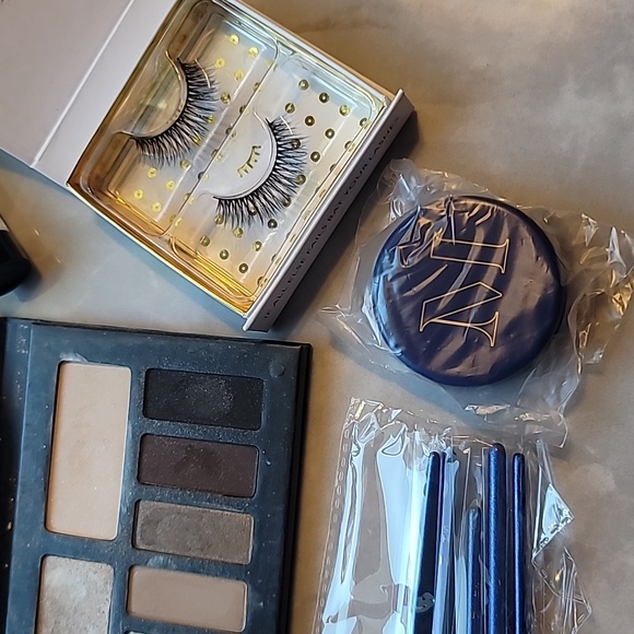 KatVonD Makeup Bundle - Picture 3 of 7